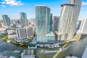 Icon 39th Floor 1 Bedroom apartment- Bay & City View- FREE SPA